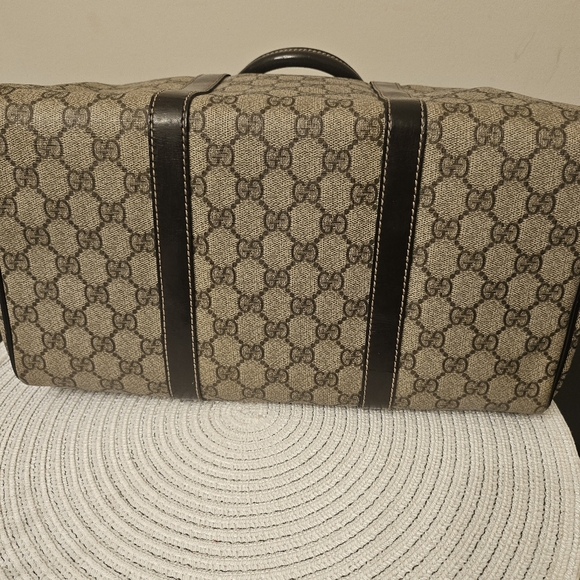 👜 Gucci GG Supreme Boston Satchel - Picture 5 of 15